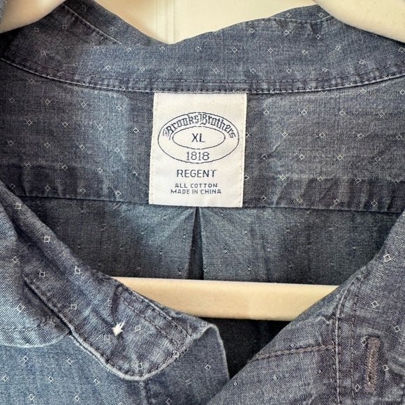 Brooks Brother’s Men's Blue Regent Button-Up Shirt - Picture 3 of 4